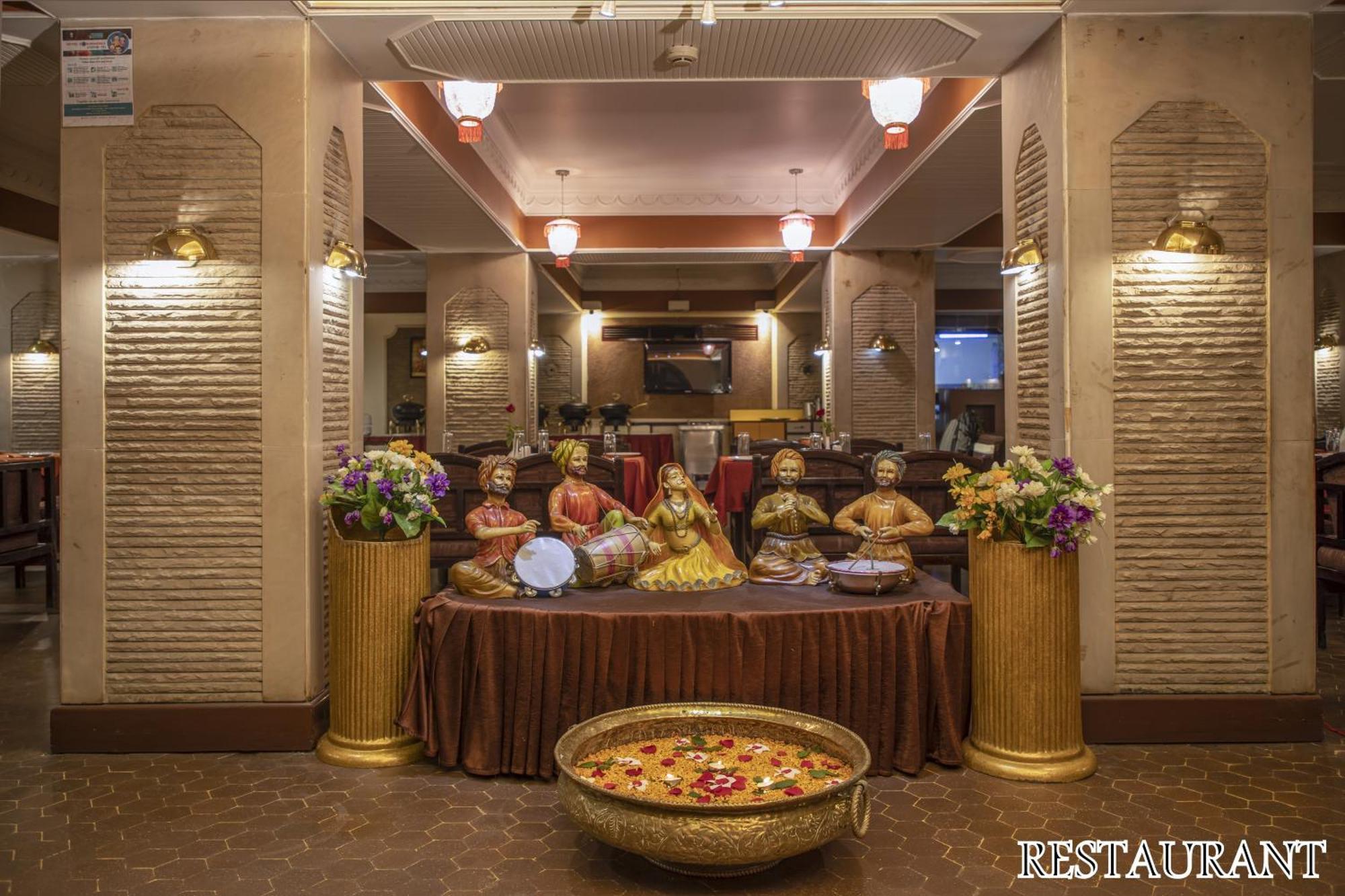 Hotel Rajmahal Гувахати Экстерьер фото